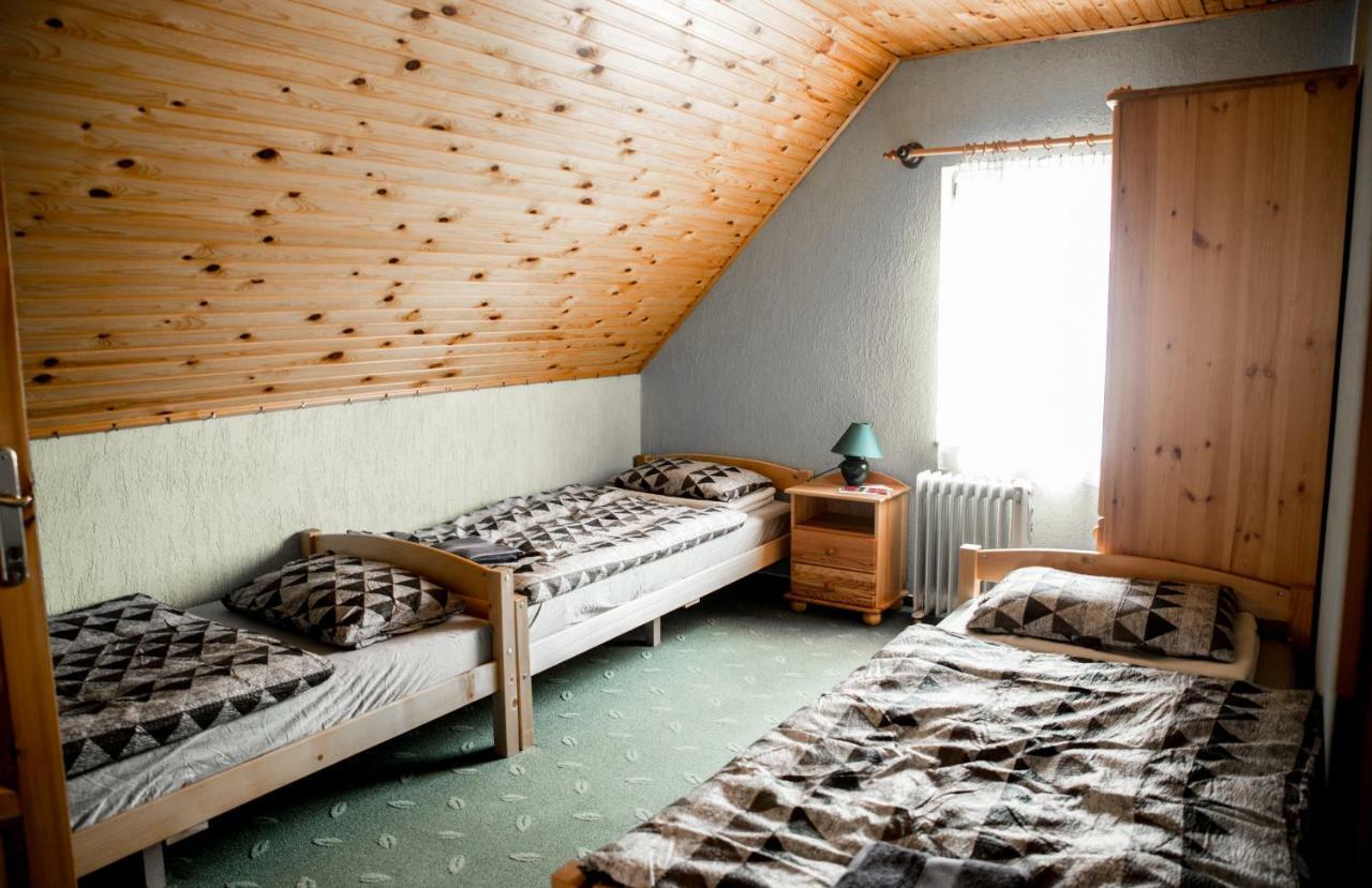 Berger Pince-Vendeghaz, Hajosi Pincek Hotel Luaran gambar